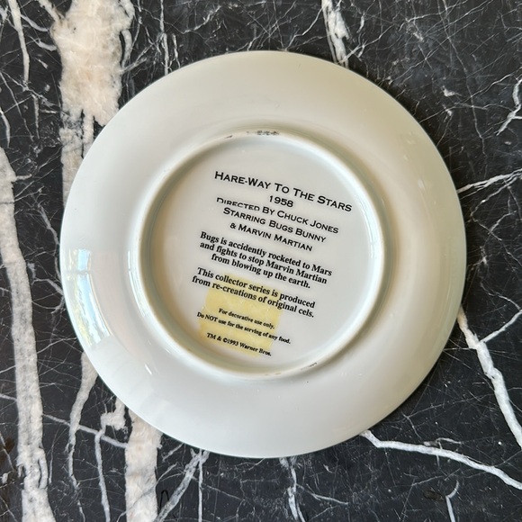 Warner Bros. Bugs Bunny Hare-Ware to the Stars Collectible 6.5” Plate - Picture 4 of 6